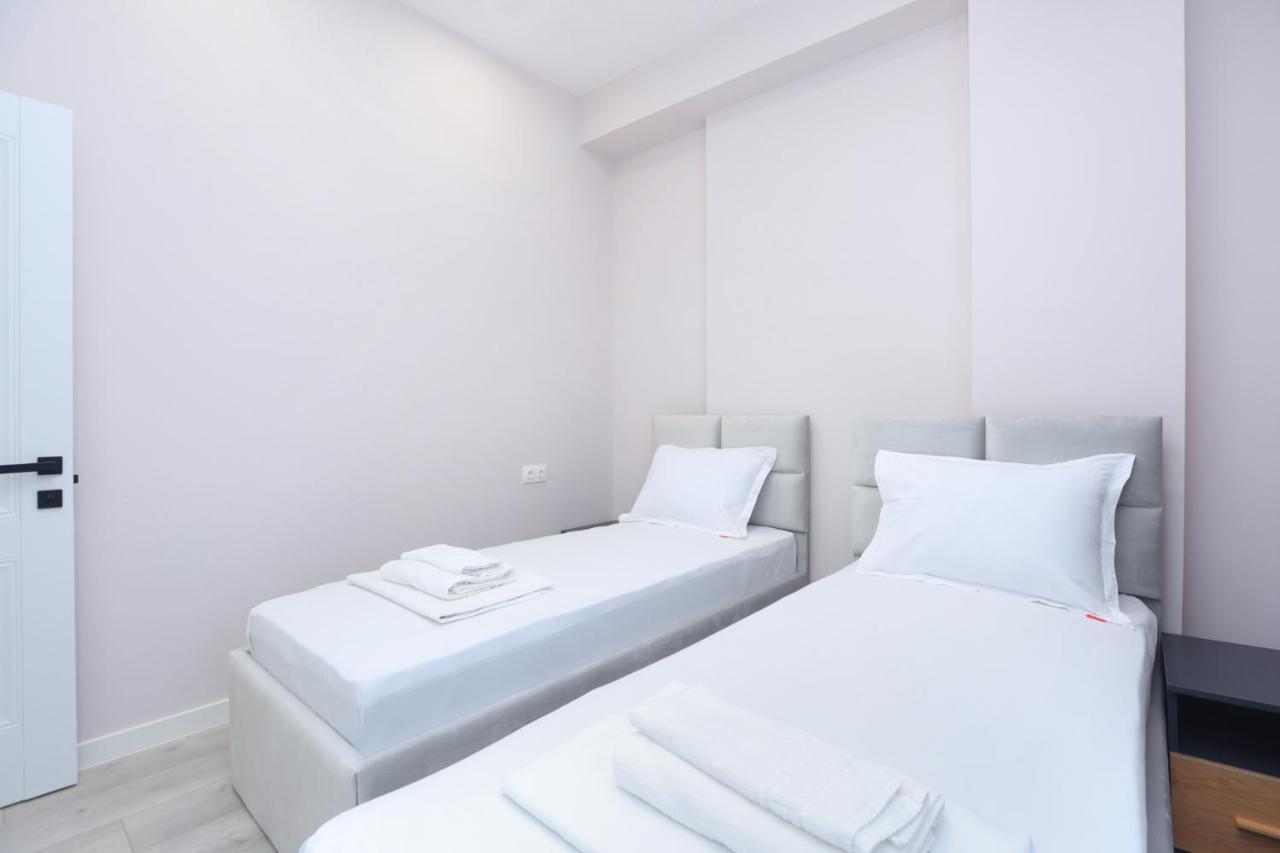 Stay Inn Apartments On Amiryan 26/4 Єреван Екстер'єр фото