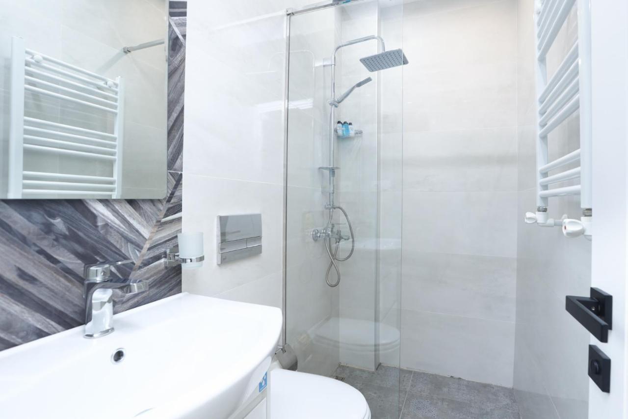 Stay Inn Apartments On Amiryan 26/4 Єреван Екстер'єр фото